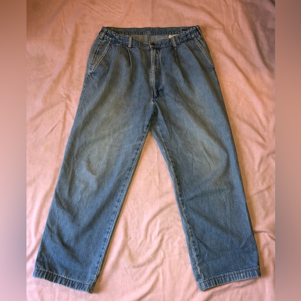 Women’s vintage 80’s pleated baggy denim jeans